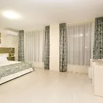 Capri Хотел