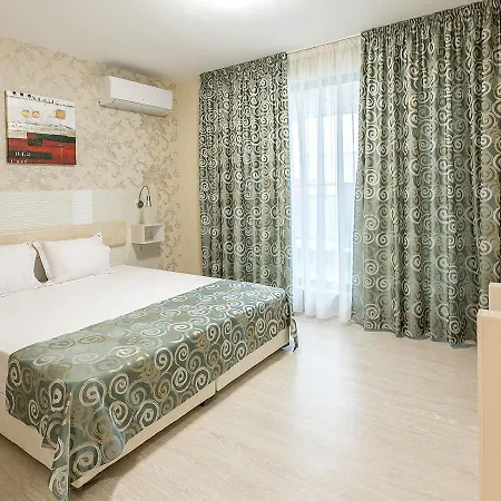Capri 3*